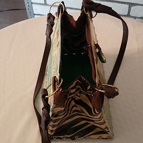 Purse - Picture 2 of 5